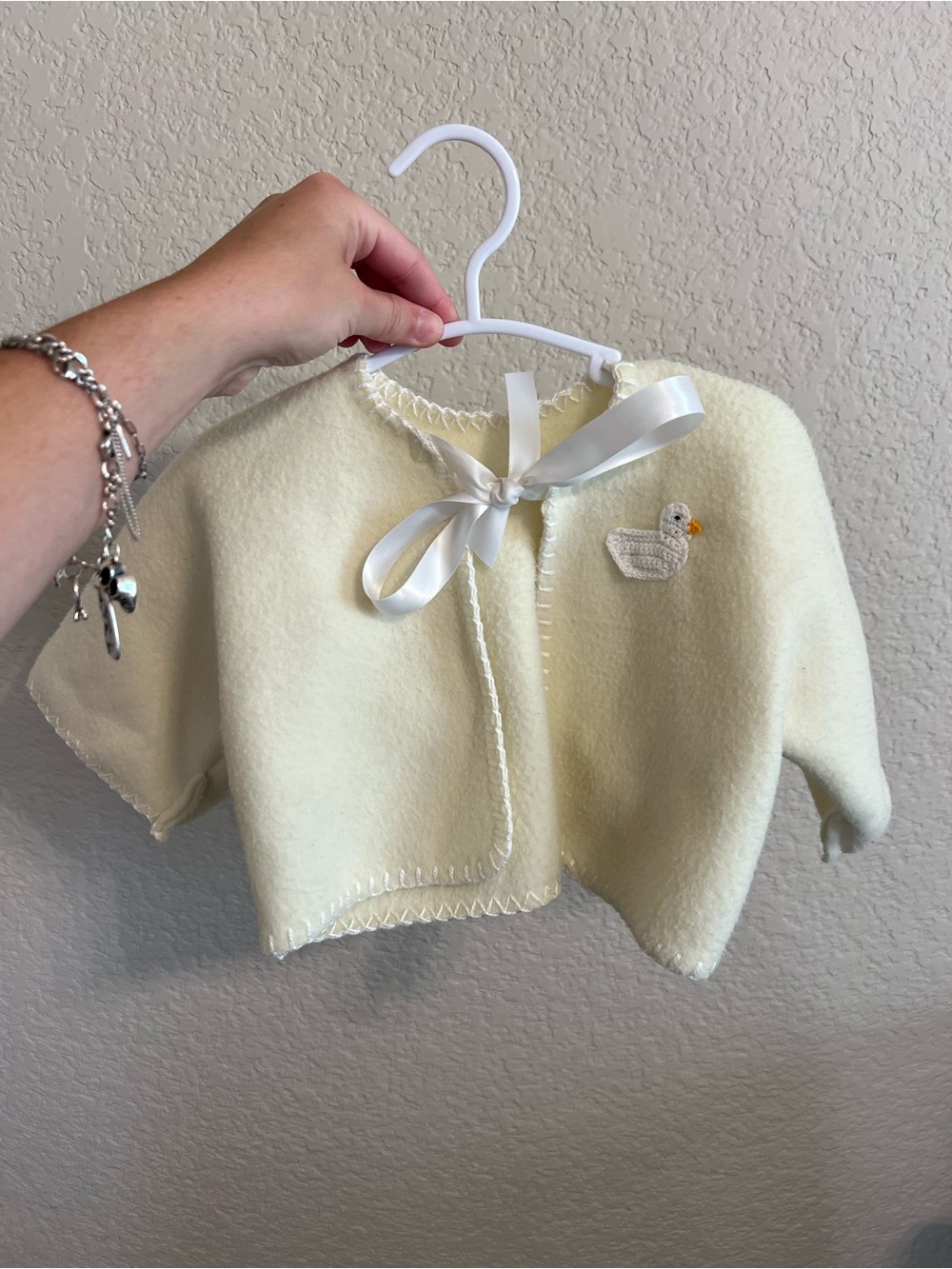 Handmaid Vintage baby girl sweater with duck